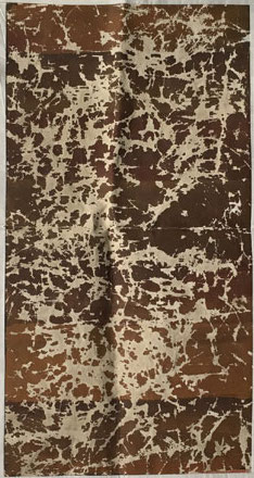 Kristoffer Ardeña .- Ghost Painting (Cracked Category): Arrangement. Técnica mixta / Textil y pintura sobre textil. 95 x 64 cm. 